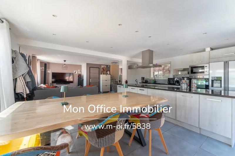 Maison - 110 m² - 4 pièces