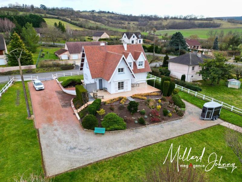 Maison - 198 m² - 6 pièces