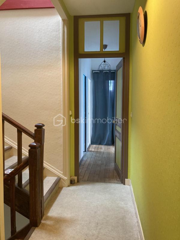 Maison - 280 m² - 7 pièces