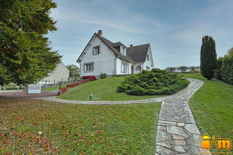 Maison traditionnelle - 140 m² - 6 pièces