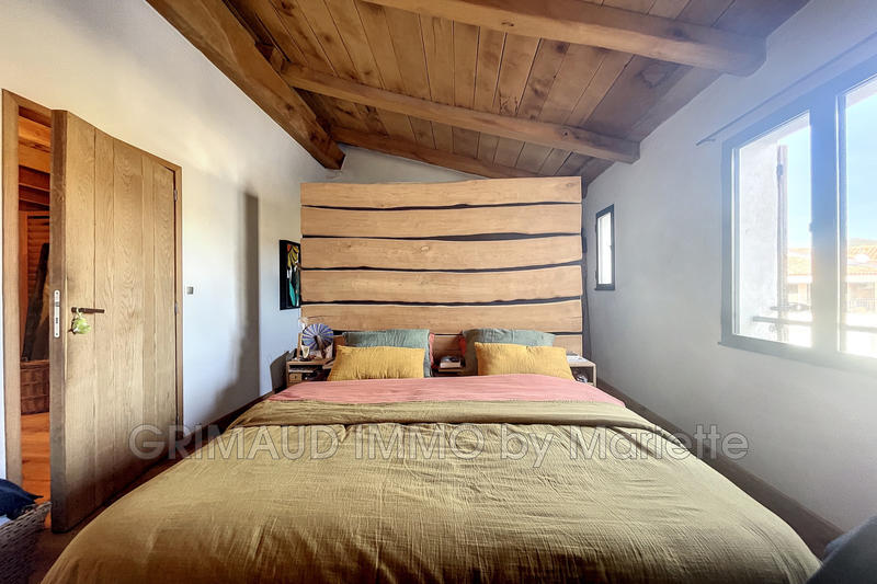 Maison - 278 m² - 10 pièces