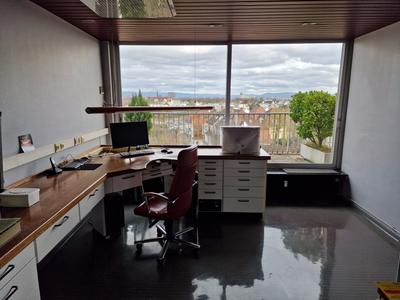 Appartement - 151 m² - 6 pièces