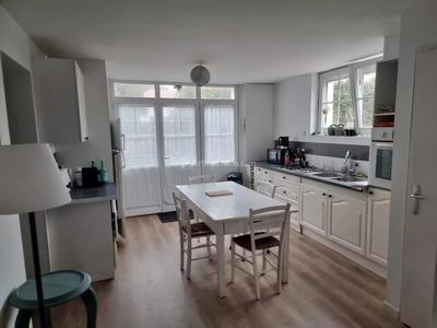 Maison - 170 m² - 8 pièces