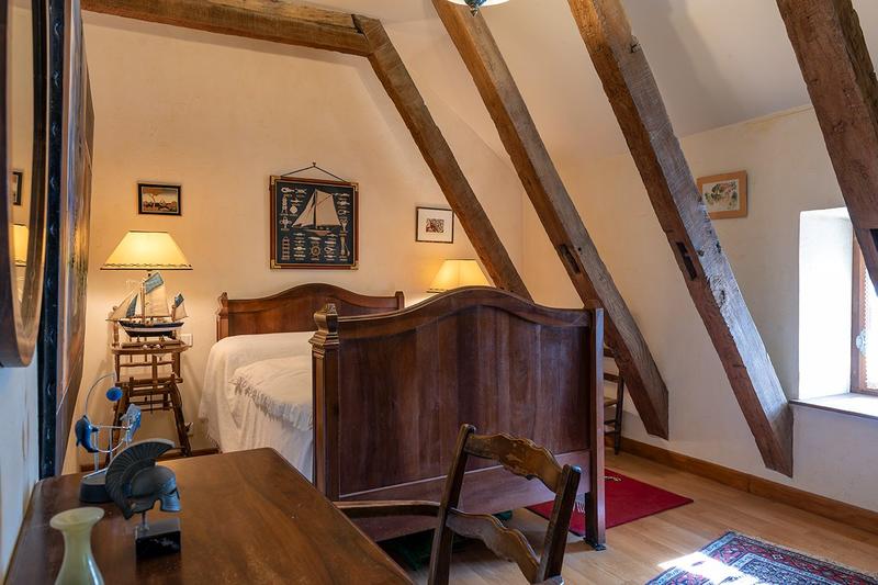 Maison - 317 m² - 12 pièces