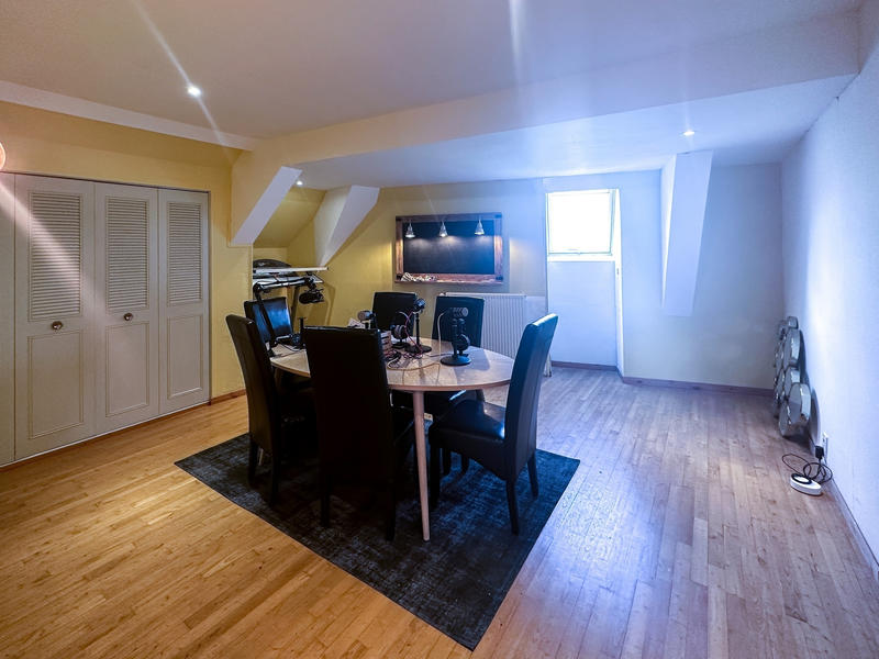 Bureau - 215 m² - 9 pièces