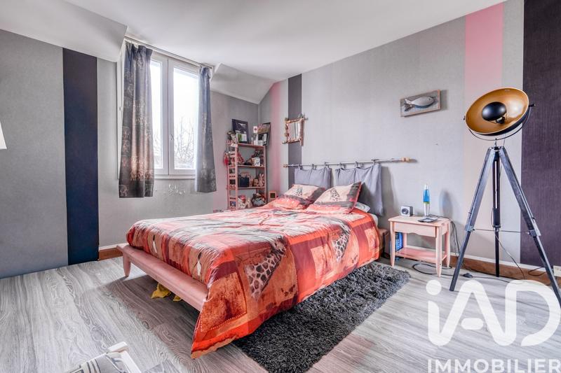 Maison - 96 m² - 6 pièces