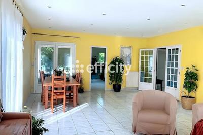 Maison - 144 m² - 6 pièces