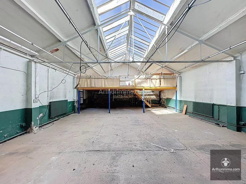 Immeuble - 185 m² - 10 pièces