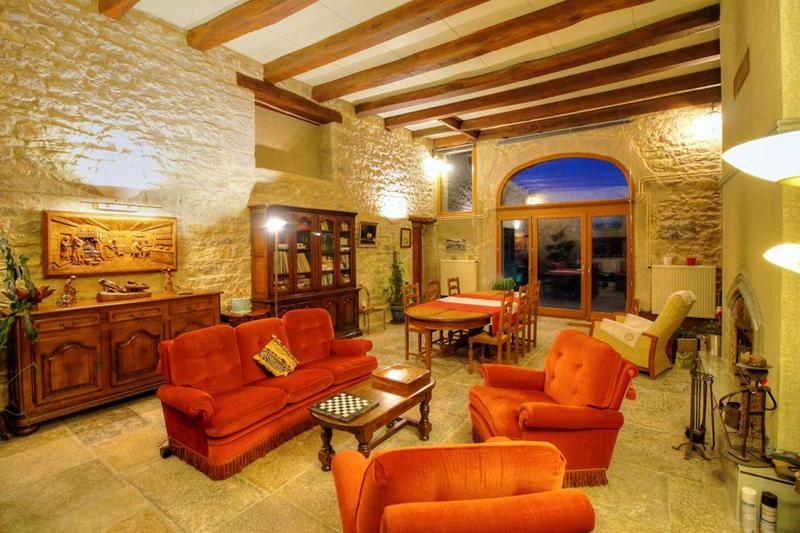 Maison de maîtres - 350 m² - 11 pièces