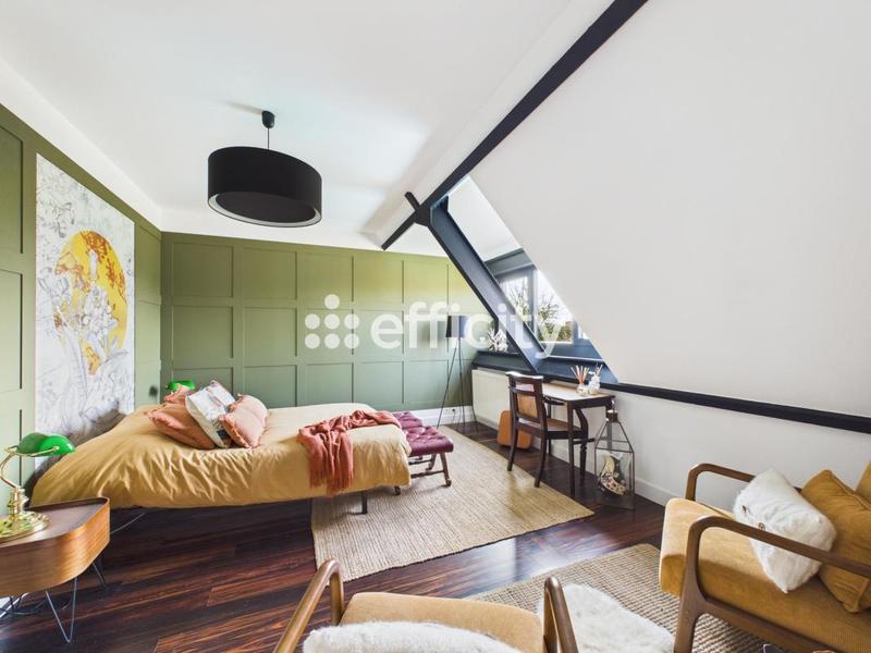 Demeure - 390 m² - 9 pièces