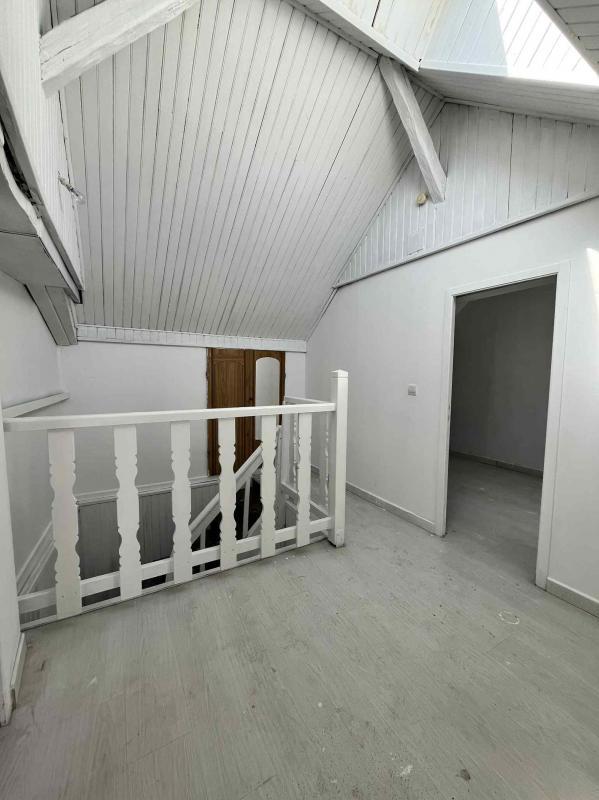 Maison - 277 m² - 5 pièces