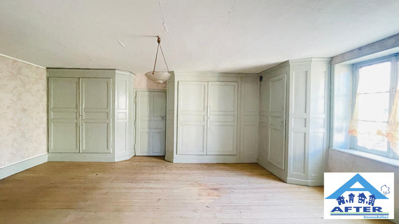 Maison - 300 m² - 7 pièces