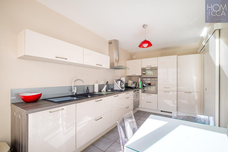 Appartement - 92 m² - 4 pièces