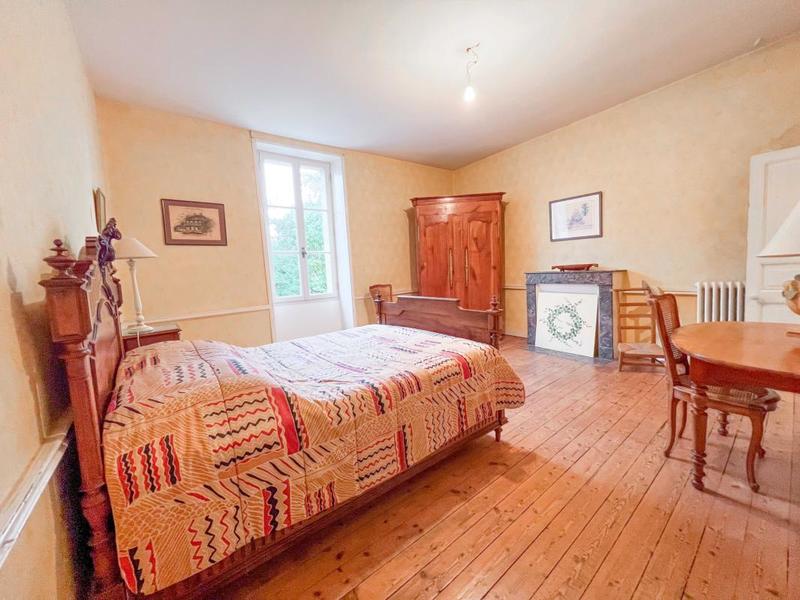 Propriété - 236 m² - 7 pièces