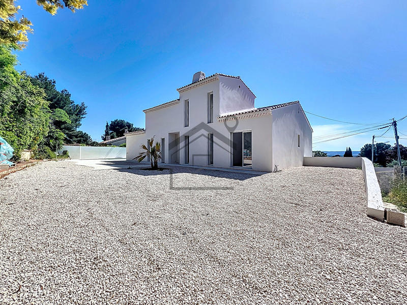 Maison - 152 m² - 5 pièces