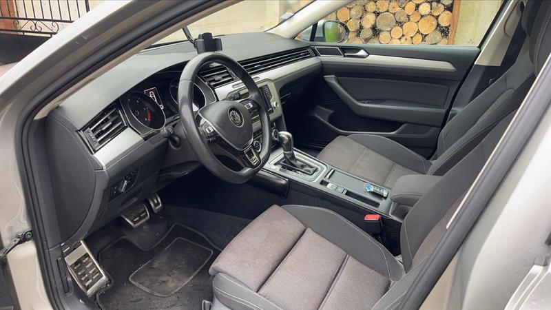 Volkswagen Passat 2.0 Tdi 150 Dsg6 Confortline - Automatique