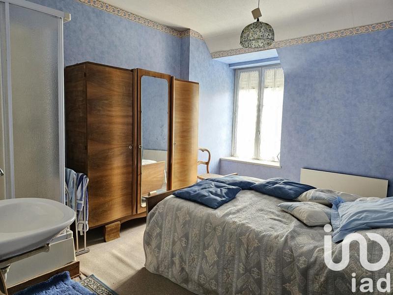 Maison - 230 m² - 9 pièces