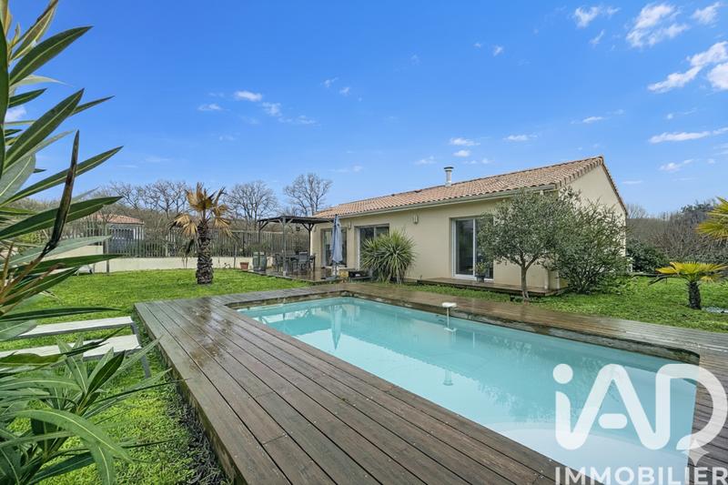 Maison - 95 m² - 5 pièces