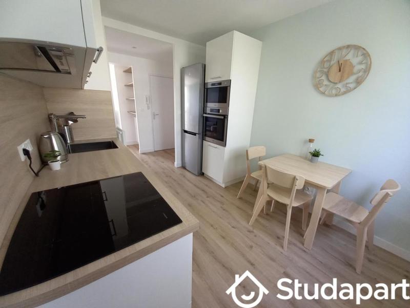 Chambre - 12 m² - 1 pièce