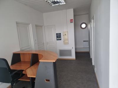 Local commercial - 126 m² - 6 pièces