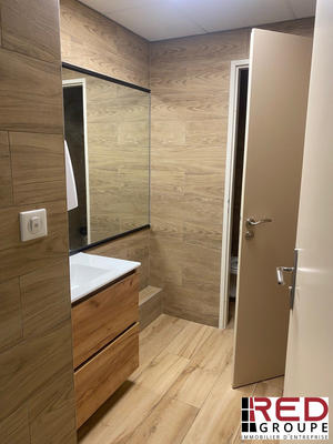 Local d'activités - 291 m²