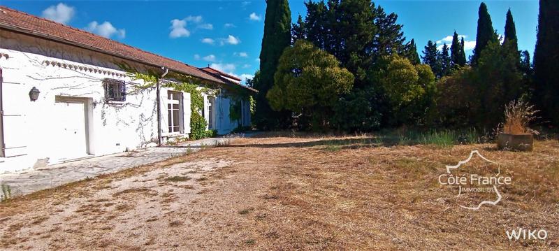 Mas - 258 m² - 5 pièces