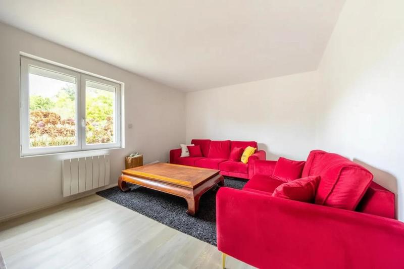 Maison - 250 m² - 8 pièces