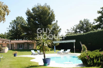 Maison - 305 m² - 10 pièces