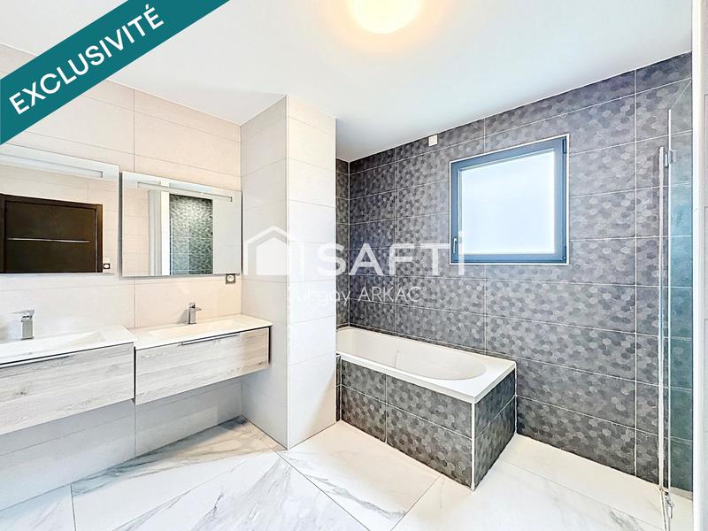 Maison - 194 m² - 6 pièces