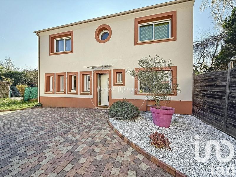 Maison - 150 m² - 7 pièces