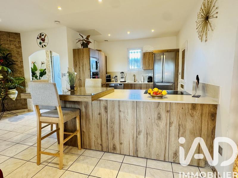 Maison - 110 m² - 5 pièces