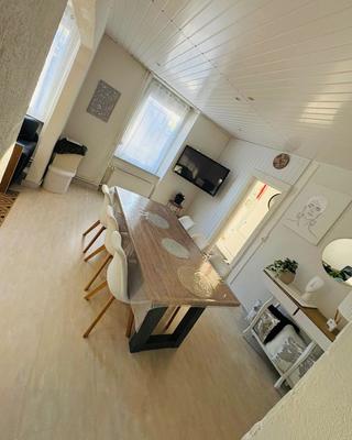 Maison - 110 m² - 8 pièces