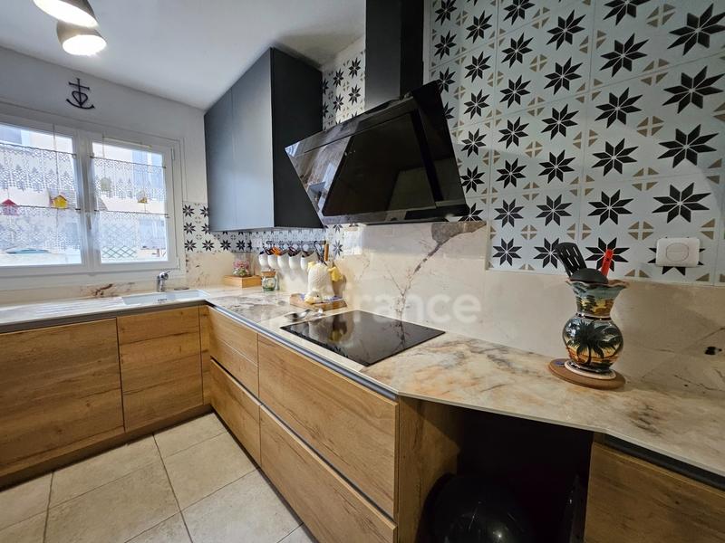 Maison - 127 m² - 7 pièces