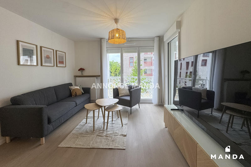 Chambre - 12 m² - 5 pièces