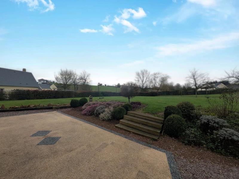 Maison - 98 m² - 4 pièces