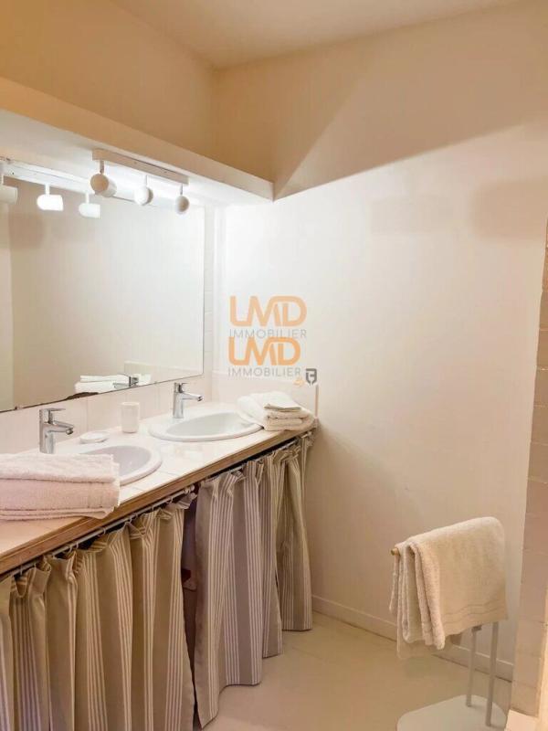 Demeure - 184 m² - 5 pièces