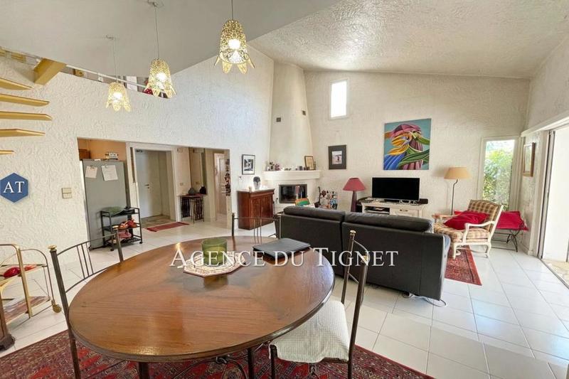 Maison - 102 m² - 4 pièces