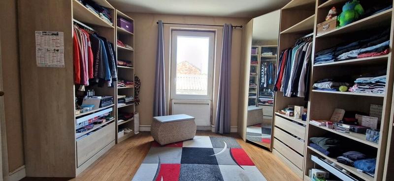 Maison - 252 m² - 10 pièces