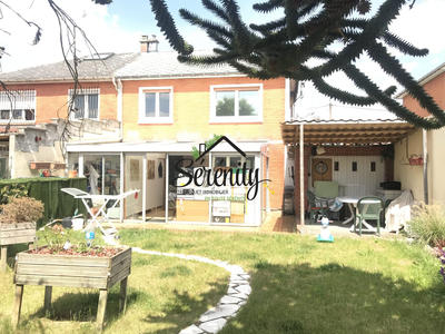 Maison - 90 m² - 6 pièces