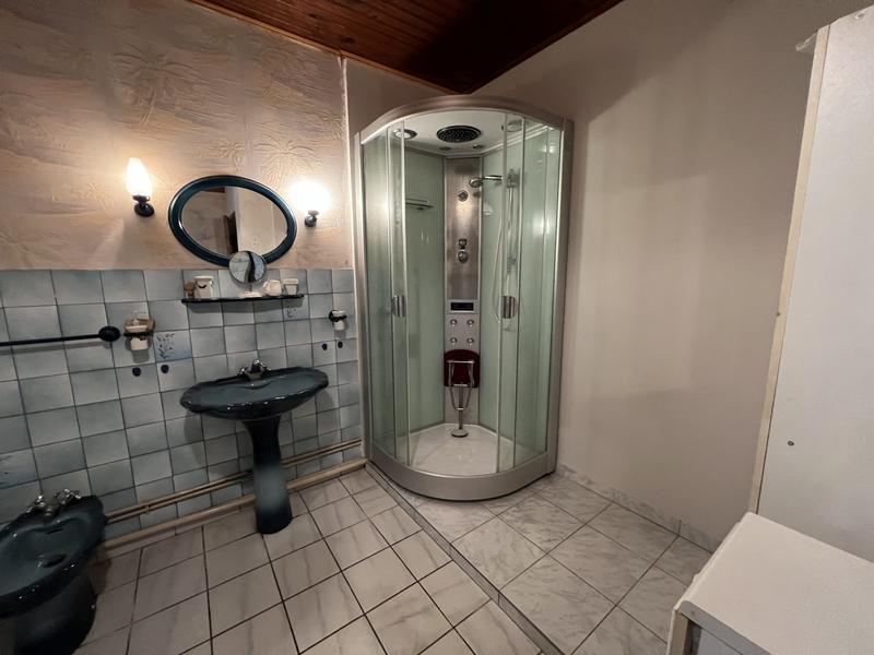 Maison - 169 m² - 10 pièces