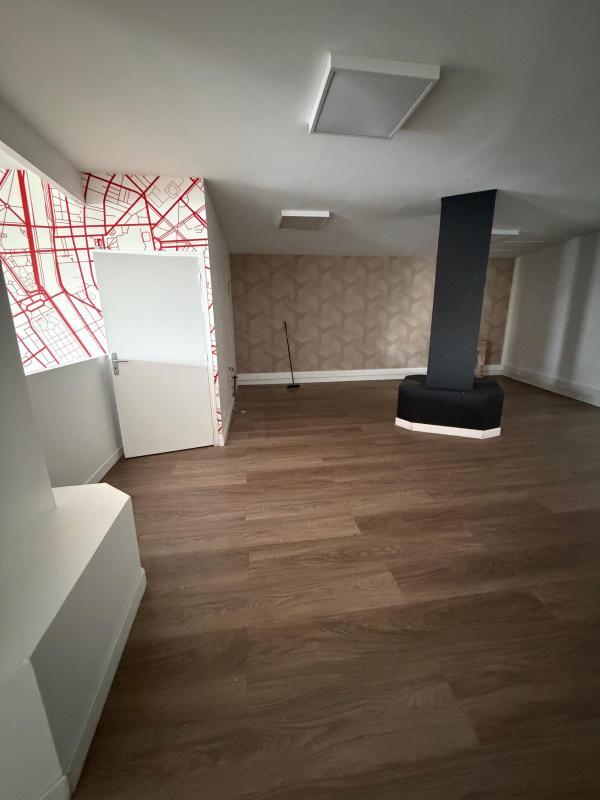 Local commercial - 240 m²