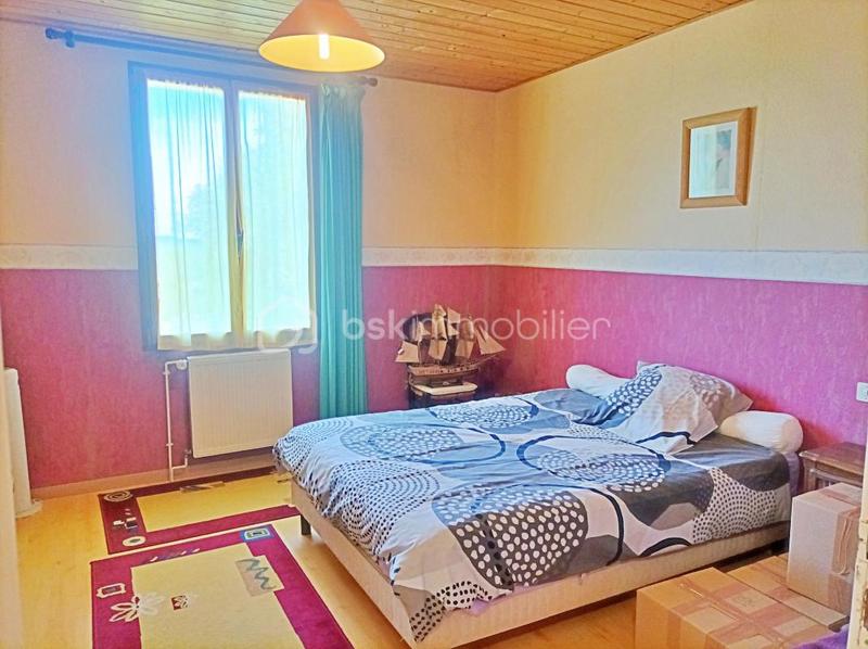 Maison traditionnelle - 157 m² - 6 pièces