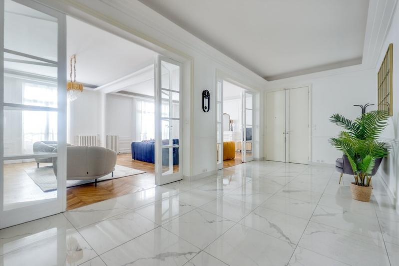 Appartement - 279 m² - 8 pièces