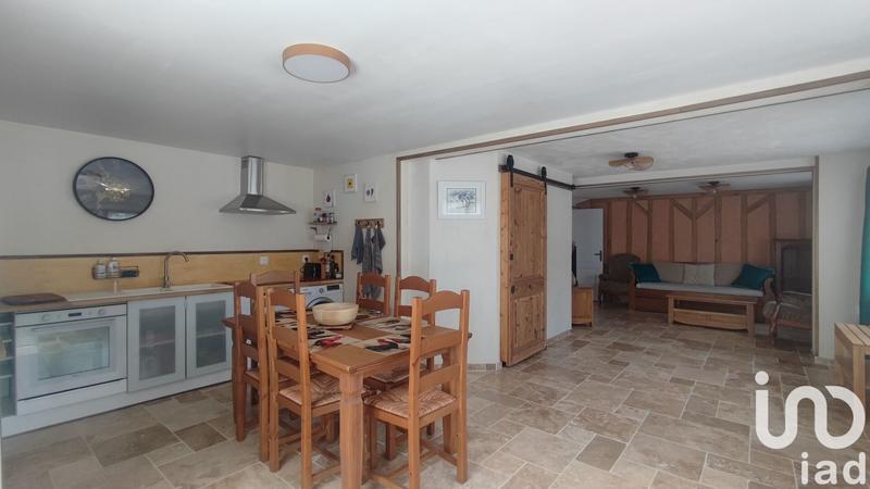 Maison - 230 m² - 13 pièces