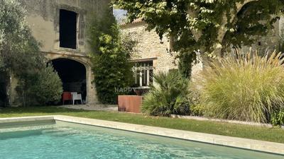 Mas - 242 m² - 8 pièces