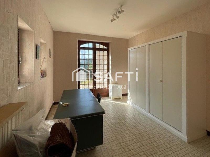 Maison - 225 m² - 9 pièces