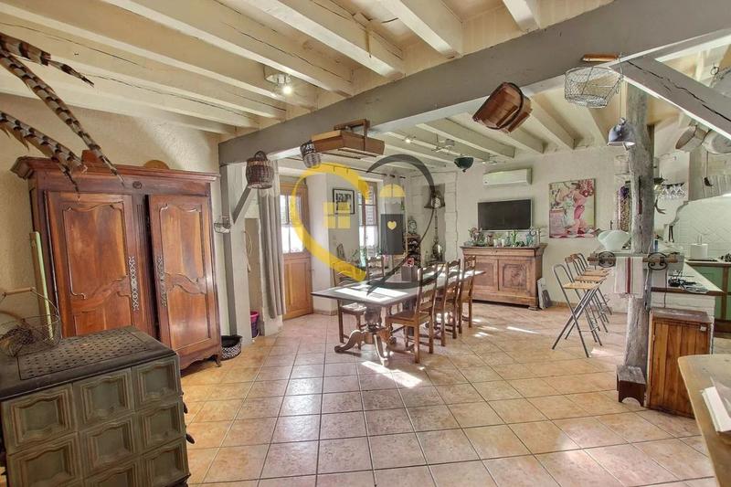 Propriété - 365 m² - 12 pièces