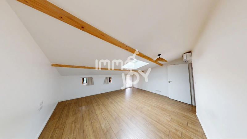 Maison - 181 m² - 8 pièces
