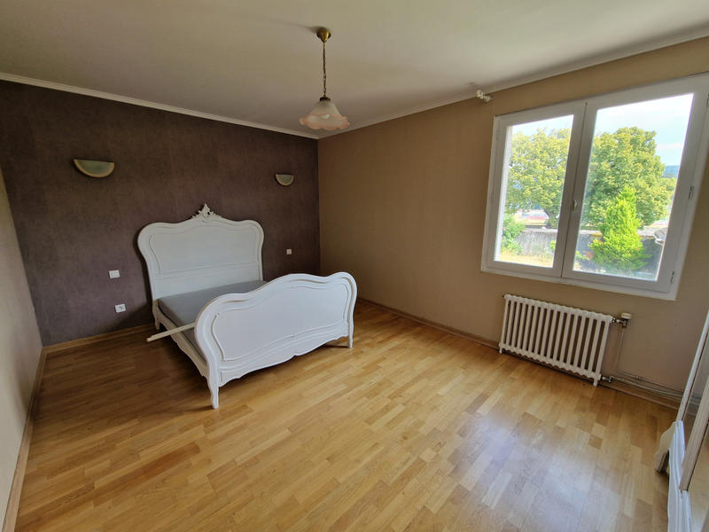 Maison - 224 m² - 7 pièces