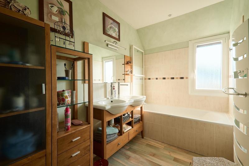 Maison - 121 m² - 5 pièces